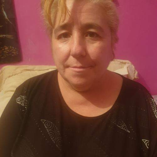 Baci umidi, mani ovunque e niente regole